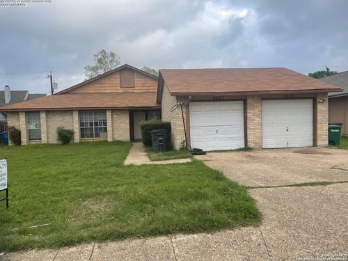 5229 Gawain Dr, San Antonio, TX, 78218-2138 | Card Image