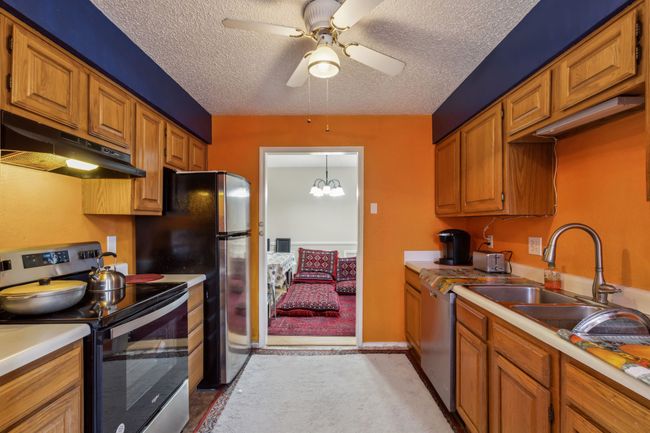 116 Wilshire Ct, Townhouse with 2 bedrooms, 2 bathrooms and null parking in Irving TX | Image 21