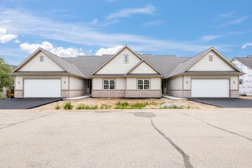 1793 Cedar Ridge Dr, Slinger, WI, 53086-9058 | Card Image