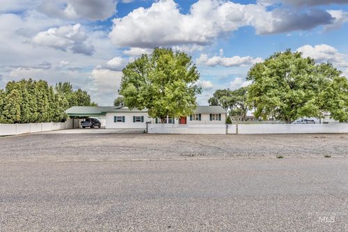 885 Airport Rd, Vale, OR, 97918-5601 | Card Image
