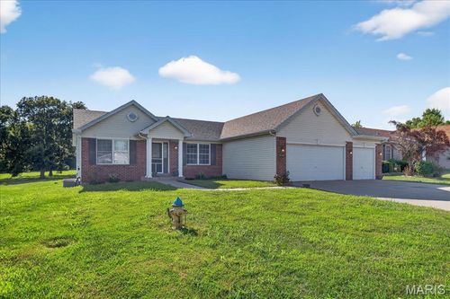 9308 Marbarry Dr, Fairview Heights, IL, 62208-1141 | Card Image