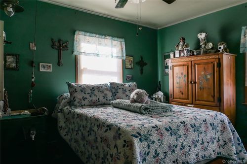 15 Private Road, Brookhaven, NY, 11763 | Card Image