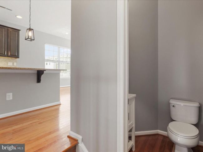 43965 Eastgate View Dr, Townhouse with 4 bedrooms, 3 bathrooms and null parking in CHANTILLY VA | Image 37