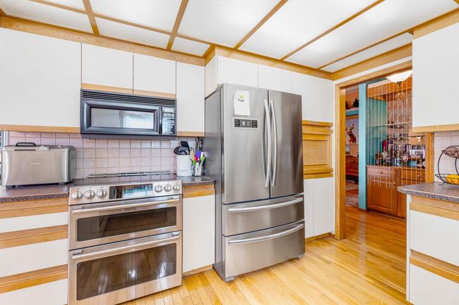 19 Sunrise Way, Home with 3 bedrooms, 3 bathrooms and 4 parking in Priddis Greens AB | Image 28