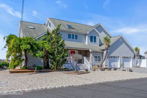 371 Aldo Dr, Toms River, NJ, 08753-2433 | Card Image