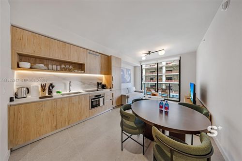 2903-11 Ne 6th St, Miami, FL, 33132 | Card Image