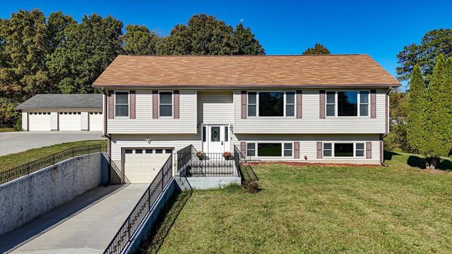 2110 Upper River Rd Ne, House other with 3 bedrooms, 2 bathrooms and 4 parking in Charleston TN | Image 5