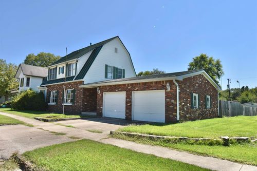 250 E Broad St, Lyons, IN, 47443-7214 | Card Image