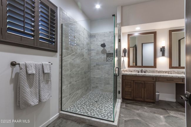 Primary Bath 01 | Image 14