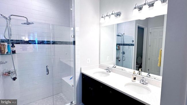 18989 Coral Reef Sq, Townhouse with 3 bedrooms, 3 bathrooms and null parking in Lansdowne VA | Image 16