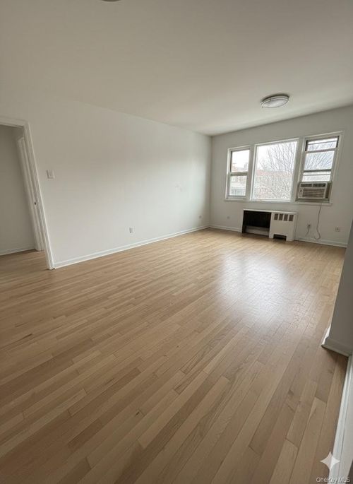 upper-68-56 140 Street, New York, NY, 11367 | Card Image