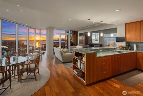 3016-10700 Ne 4th St, Bellevue, WA, 98004-5900 | Card Image