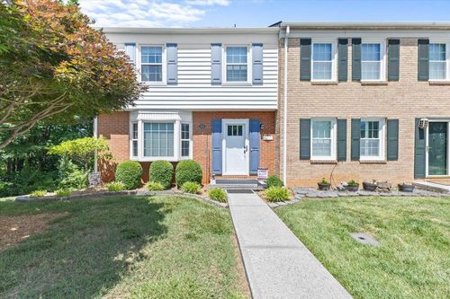 4522 Andover Ct, Roanoke, VA, 24018-2307 | Card Image
