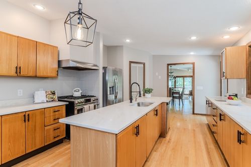 200 Crane Hill Rd, Wilbraham, MA, 01095-1817 | Card Image