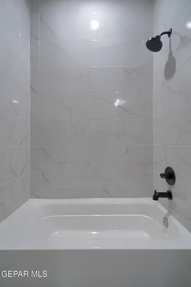 7469-Norte-Portugal-Bathroom-2-Shower | Image 14