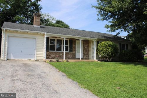 2 Circle Dr, SHREWSBURY, PA, 17361-1401 | Card Image