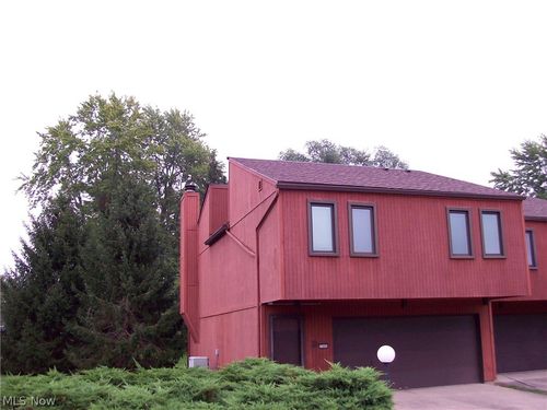 32665 Willow Brook Ln, North Ridgeville, OH, 44039-2426 | Card Image