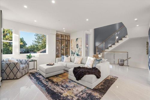 22540 Stevens Creek Blvd, Cupertino, CA, 95014-5604 | Card Image