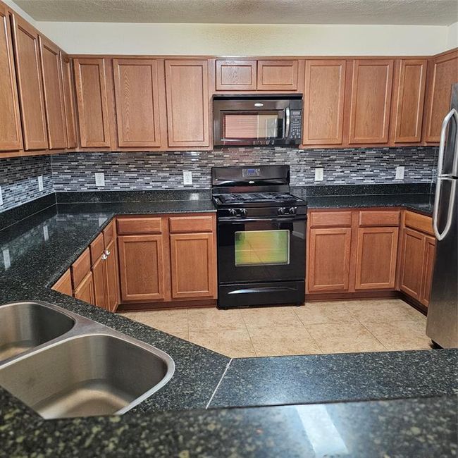 11727 Madison Oak St, House other with 3 bedrooms, 3 bathrooms and 2 parking in Houston TX | Image 10