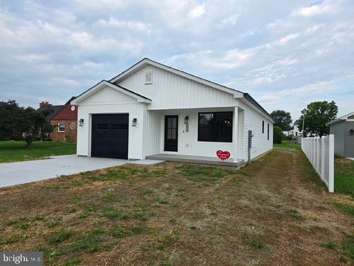274 Royal Ave, STRASBURG, VA, 22657-2452 | Card Image