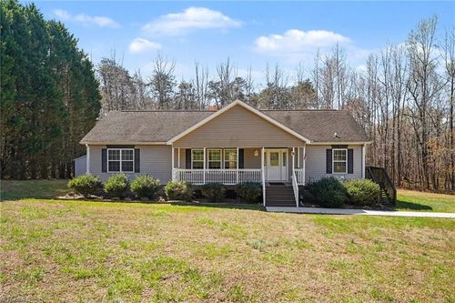 190 Pondview Drive, Reidsville, NC, 27320 | Card Image