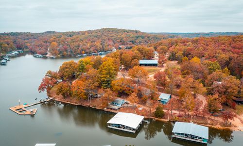 70 N Shore Resort Rd, ELDON, MO, 65026-5790 | Card Image