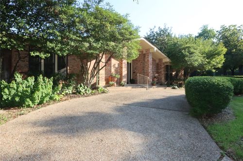 5421 Benbridge Dr, Fort Worth, TX, 76107-3209 | Card Image