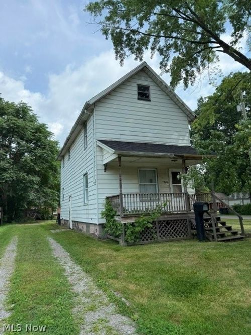 506 Hall St Nw, Warren, OH, 44483-3349 | Card Image