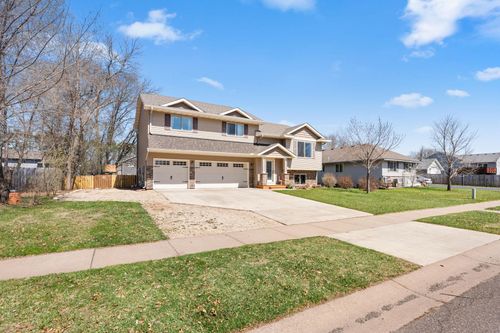 40251 Golden Way, North Branch, MN, 55056-3336 | Card Image