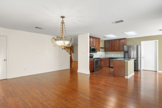 300 Emerald Fields Ln, House other with 4 bedrooms, 3 bathrooms and 4 parking in Kyle TX | Image 9