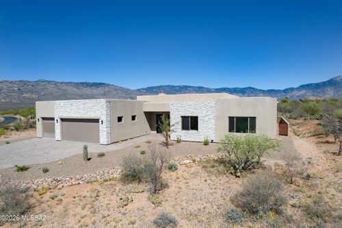 8125 S Circle C Ranch Rd, Vail, AZ, 85641-8994 | Card Image