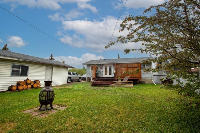 8609 100 St, House detached with 3 bedrooms, 2 bathrooms and 4 parking in Grande Prairie AB | Image 28