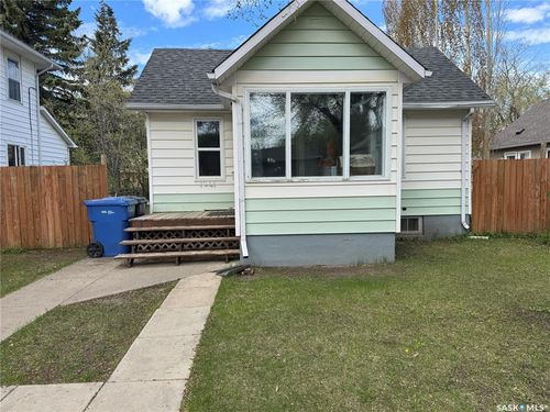 1441 103rd St, North Battleford, SK, S9A1L2 | Card Image