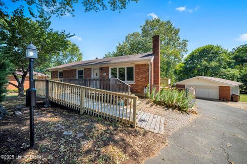 9707 Holiday Dr, Louisville, KY, 40272-2830 | Card Image