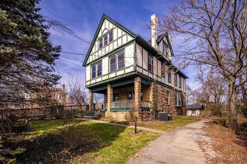 990 Burton Ave, Cincinnati, OH, 45229-2206 | Card Image