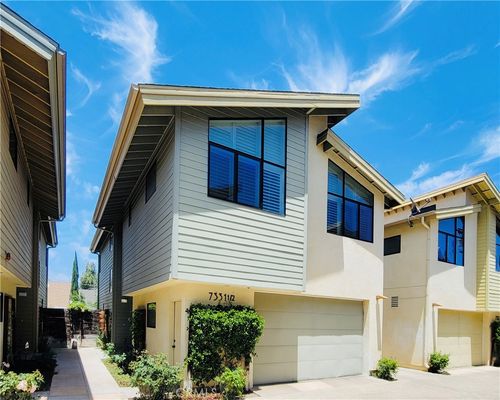 7331 Tampa Ave, Reseda, CA, 91335-2462 | Card Image