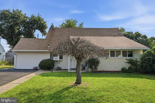 116 Highland Park Dr, LEVITTOWN, PA, 19056-1162 | Card Image