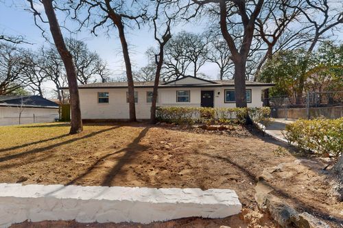 1900 Mimosa Dr, Arlington, TX, 76012-4519 | Card Image