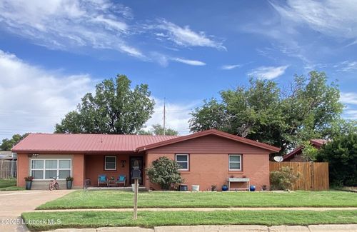 1006 W 11th St, Post, TX, 79356-2407 | Card Image