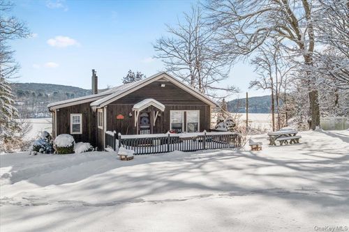 4 Beachway Dr, Holmes, NY, 12531-5524 | Card Image