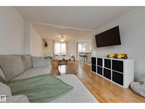 127 Ridgewood Terr, Saint Albert, AB, T8N0E9 | Card Image