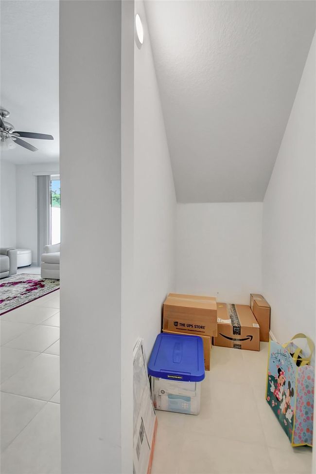 STORAGE UNDER THE STEPS | Image 11