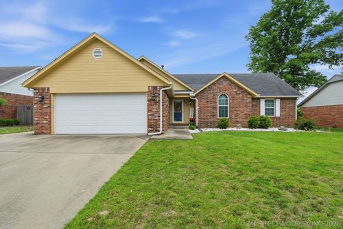 309 Heritage Dr, Fort Gibson, OK, 74434-8415 | Card Image
