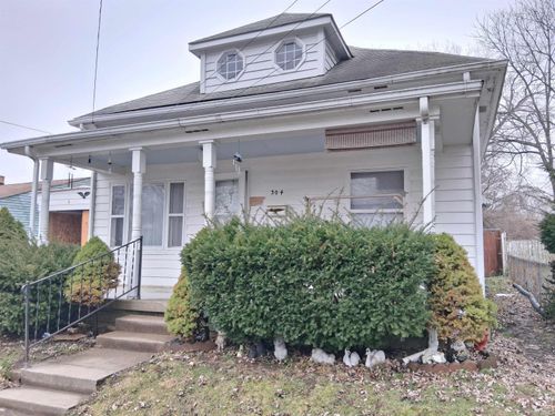 304 Park Ave, New Castle, IN, 47362-2828 | Card Image