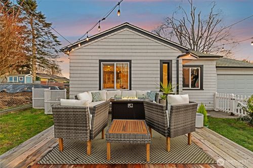 721 N 88th St, Seattle, WA, 98103-3803 | Card Image