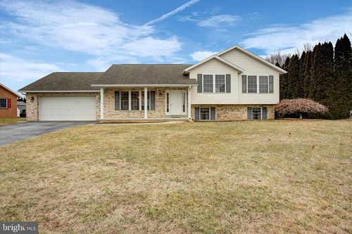 345 Suelinn Drive, CHAMBERSBURG, PA, 17201 | Card Image