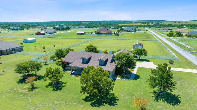 30112 Twin Creek Dr, House other with 3 bedrooms, 2 bathrooms and 6 parking in Georgetown TX | Image 35