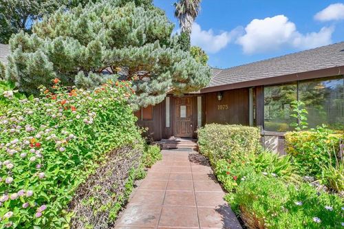 1075 Briar Ln, Yuba City, CA, 95991-5709 | Card Image