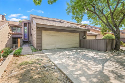 735 Oakwood Trl, Fort Worth, TX, 76112-1657 | Card Image
