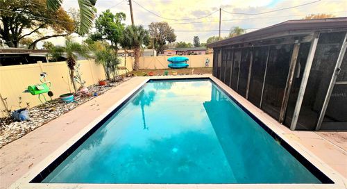 8713 57th St N, PINELLAS PARK, FL, 33782-5042 | Card Image